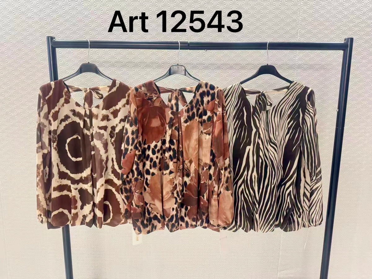 Flowy printed blouse with tied back, viscose lining 3