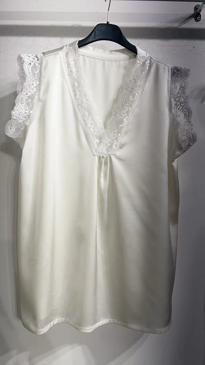 V-neck top with lace detail 2
