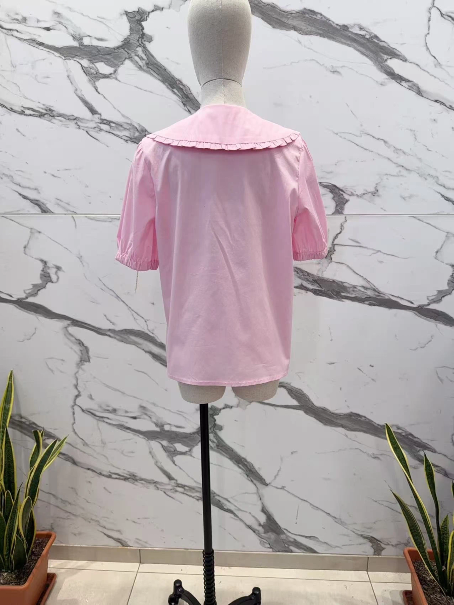 Shirt with ruffled peter pan collar and puffed sleeves 4