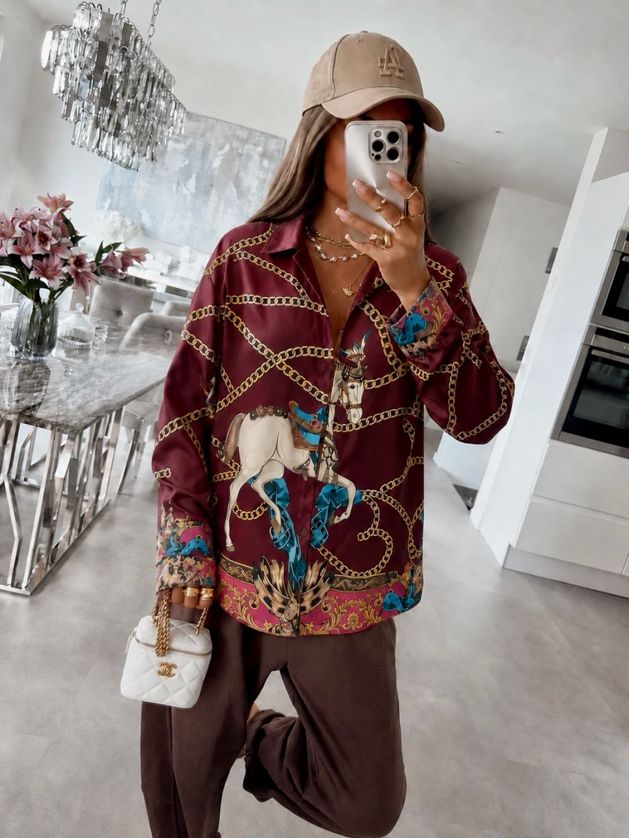 Chemise oversize satinée à imprimé équestre chaînes dorées