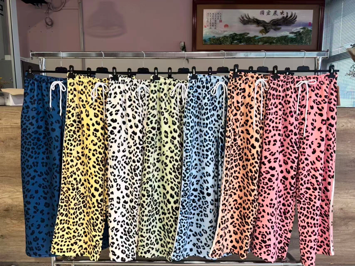 Leopard print stripe jogging pants 3
