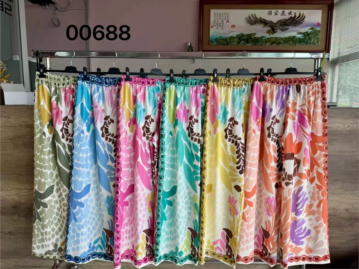 Wide tropical print pants 2