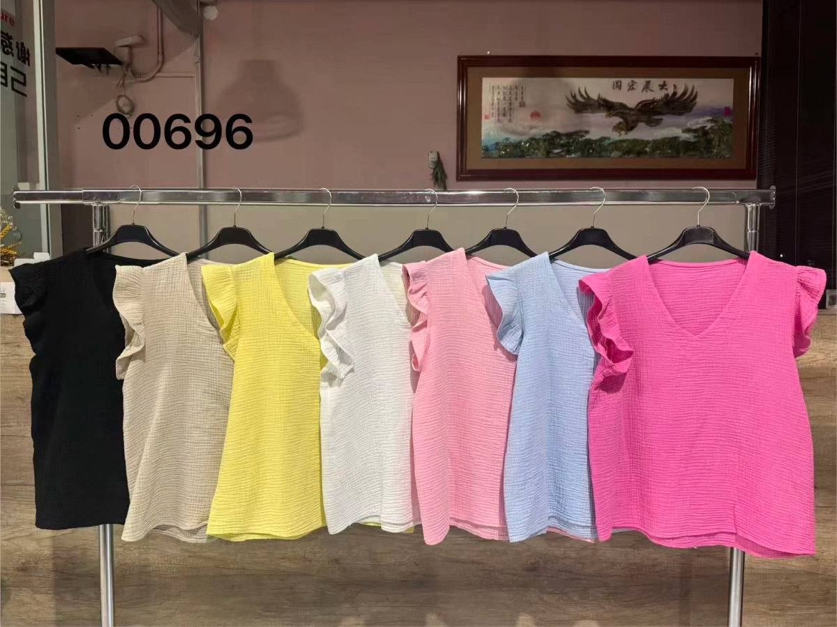 V-neck cotton gauze top with flying sleeves 2