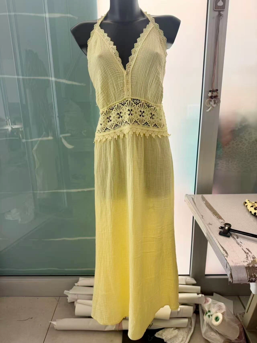 Long cotton gauze dress with lace details – bohemian chic spirit 2