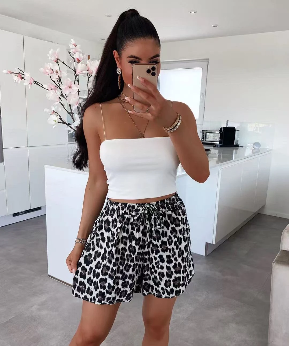 Short gaze de coton imprimé léopard taille élastique avec poches