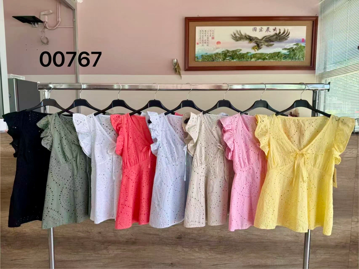 Top broderie anglaise à volants – Esprit bohème 3