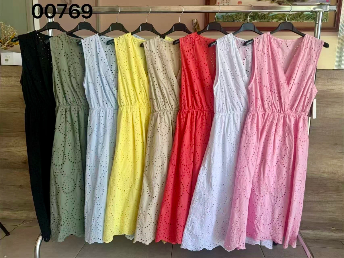 Robe broderie anglaise sans manches taille élastique 2
