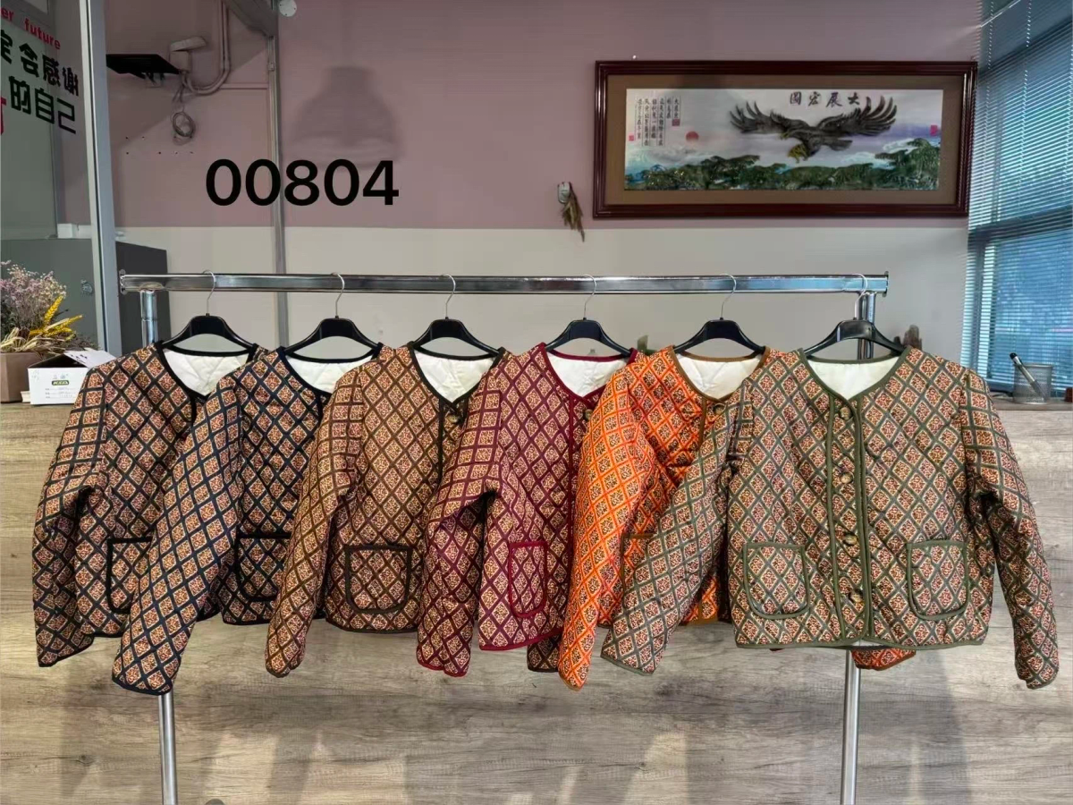 Veste matelassée à imprimé losanges et finitions contrastées 3