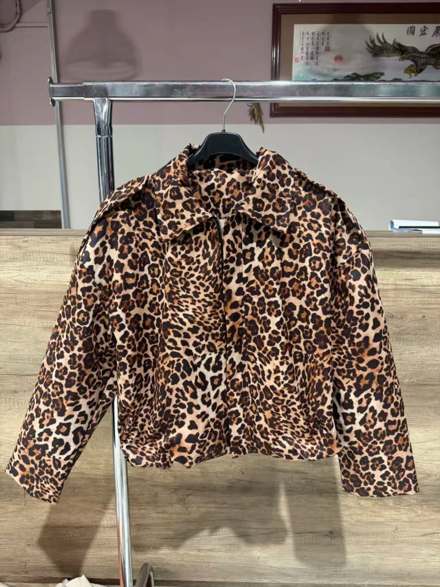 Veste aviateur  imprimé léopard 3