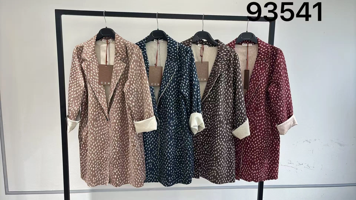 Veste mi longue imprimé biche en suédine 2